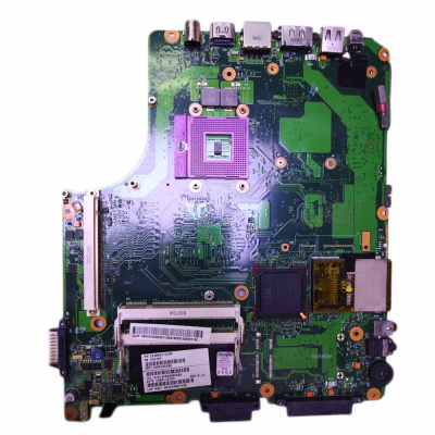 Материнская плата Toshiba A300-10C PSAGE-05900JRU PT10G 6050A2171501 MB A 03