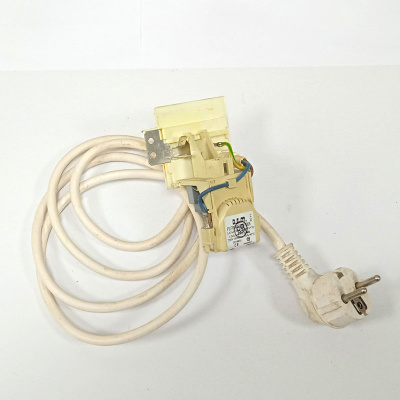 Провод сетевой стиральной машины PLF00472705100A белый Indesit Фото 3