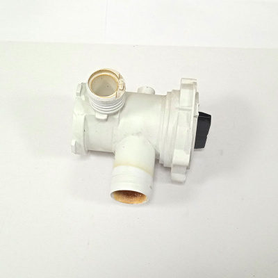 Корпус насоса стиральной машины Ariston Hotpoint WMUF 5050 B Фото 2